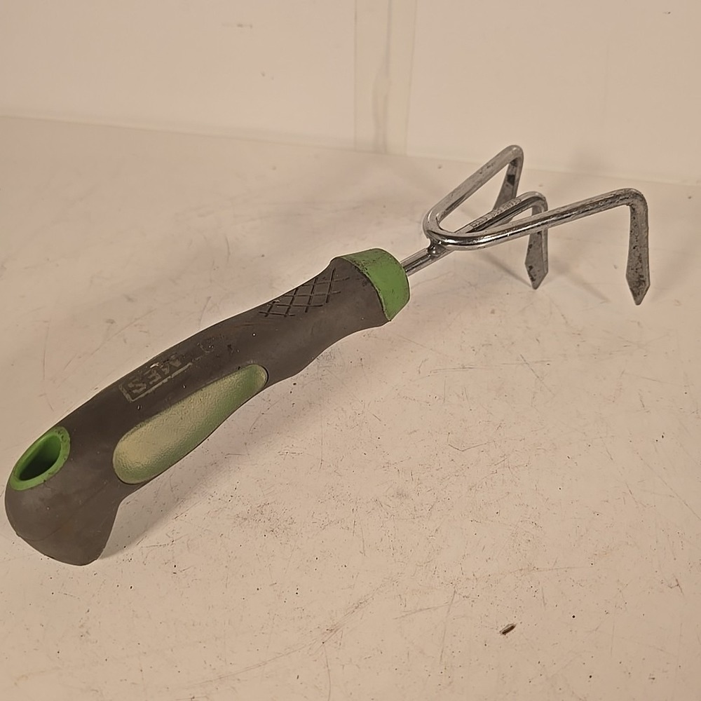 Ames 3 Tine Hand Cultivator Claw Rake Garden Tool Head Vintage
